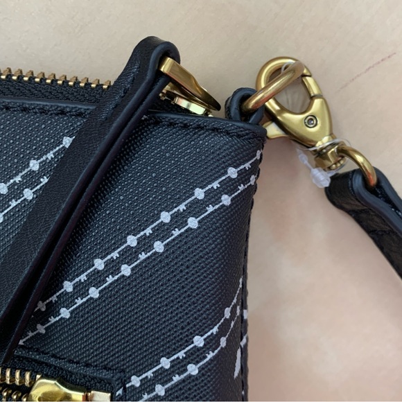 Fossil Fiona Crossbody Bag Black Zip Closure Front Back Pockets - Picture 8 of 13